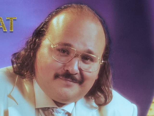 Stavros Halkias will bring his Dreamboat Tour to the Clyde Theatre in Fort Wayne on April 8, 2026.