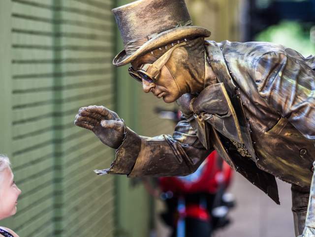Living Statue at Buskerfest