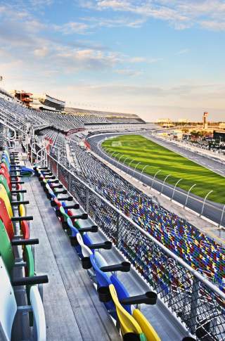 NE Daytona International Speedway
