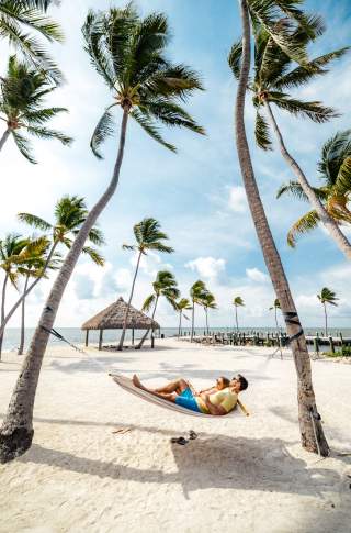 Islamorada - La Siesta Resort - Couple Relaxing