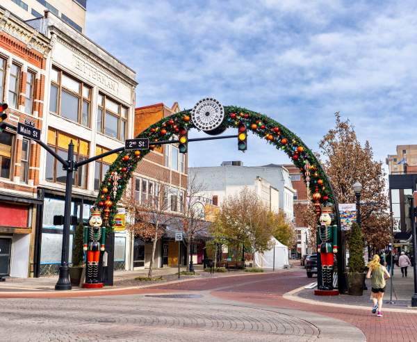 'Tis the Season to Start Holiday Shopping