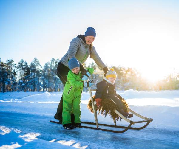 Vinter langs Haldenkanalen - Sparkstøtting