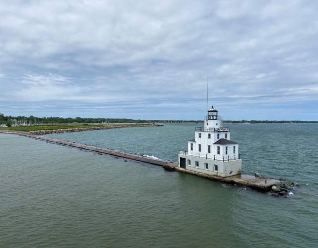 Manitowoc Breakwater Lighthouse from the lake