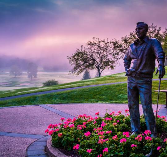 Tiffani Nieusma, Laurel Valley Golf Club Statue, Ligonier