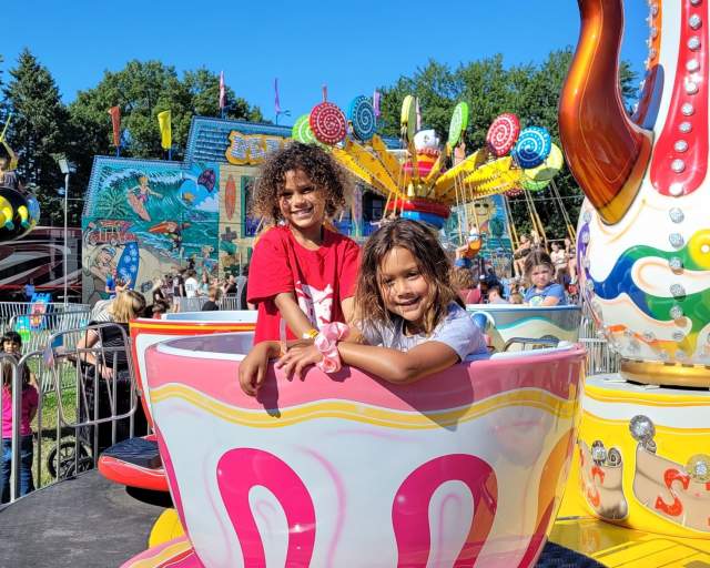 Yorkville Hometown Days 2024 - Kids on Carnival Ride