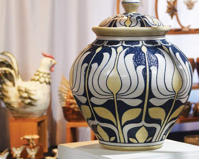 Seagrove Pottery - The Triangle Studio Pot