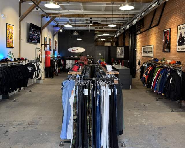 Undisputed Vintage - inside store 2