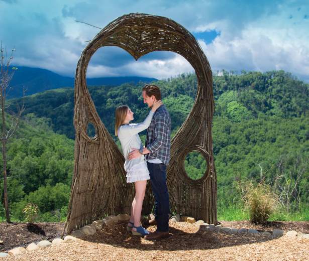 Couple at Anakeesta