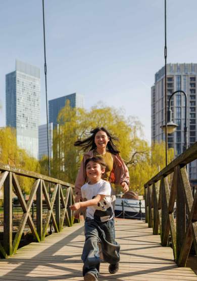 Mother and child in Castlefield