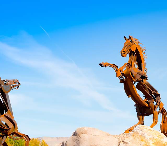 Horse Sculptures on Horizon Drive