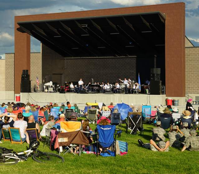 Spend an Evening at Las Colonias Amphitheater