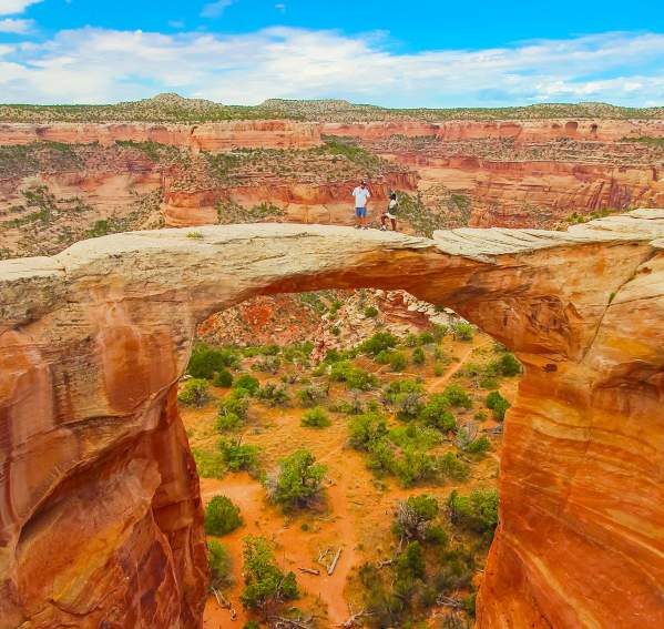People on Rattlesnake Canyon Arches