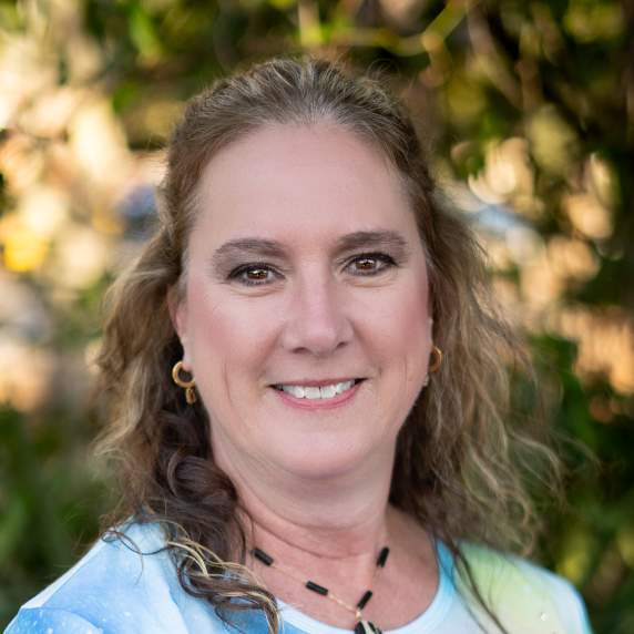 Michelle Mate Headshot