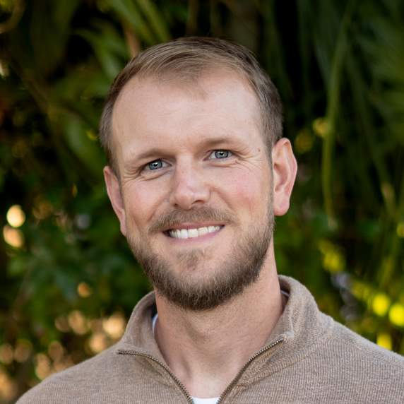 Robert Beaty Headshot