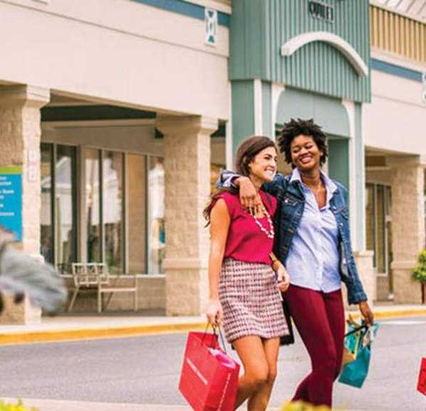 Tanger outlet shoppers