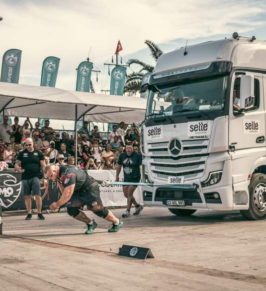 Strongman truck pull