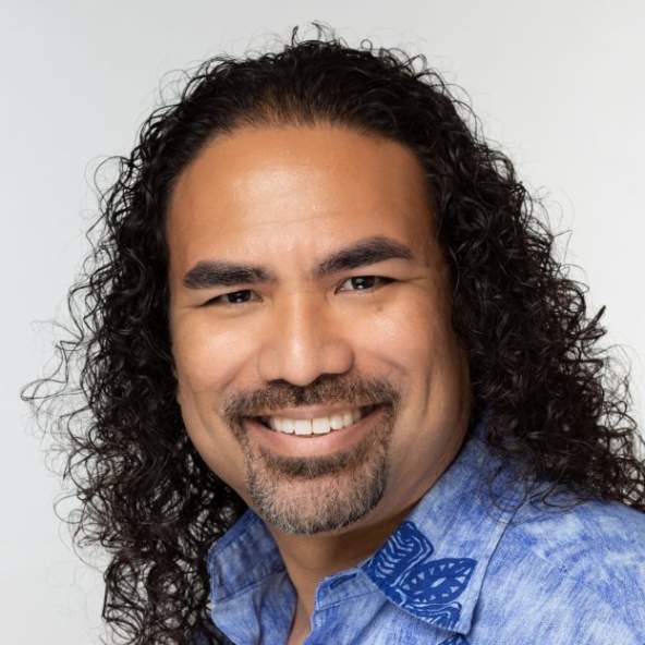 Dr. Aaron J. Salā