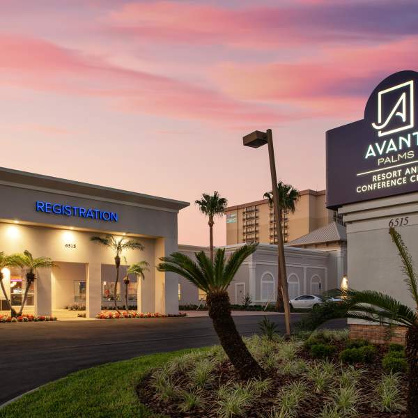 Avanti Palms Resort and Conference Center exterior