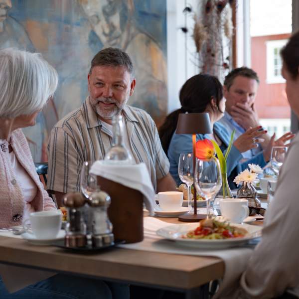 Restaurant and Cafe at Granavolden Hotel & Guesthouse