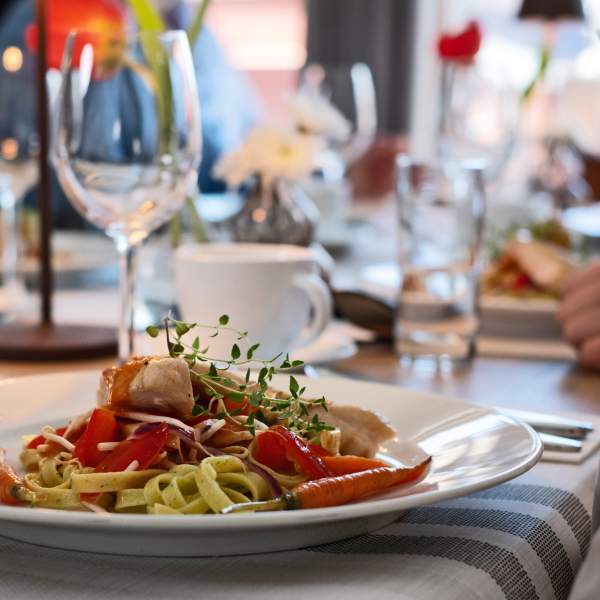 Fargerik og smakfull middag på Granavolden Gjæstgiveri
