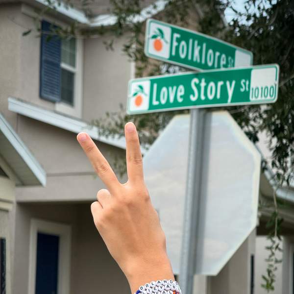 Photo of a street in Winter Garden featuring Taylor Swift songs.