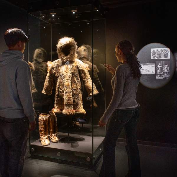 Snapshot from the exhibition "Ukjent landskap" (Unknown landscapes) at the Norwegian Emigrant Museum