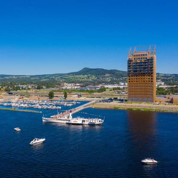 DS Skibladner by Wood Hotel