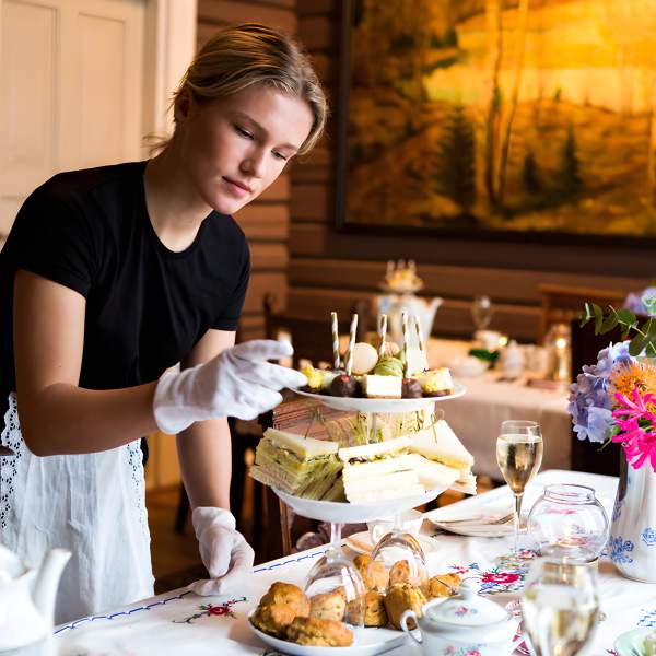 Samfundet Gjøvik dekker til Afternoon Tea