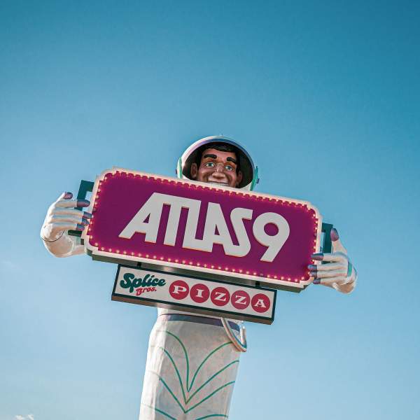 Atlas9 Kansas City | Inside Kansas' Immersive '90s Experience