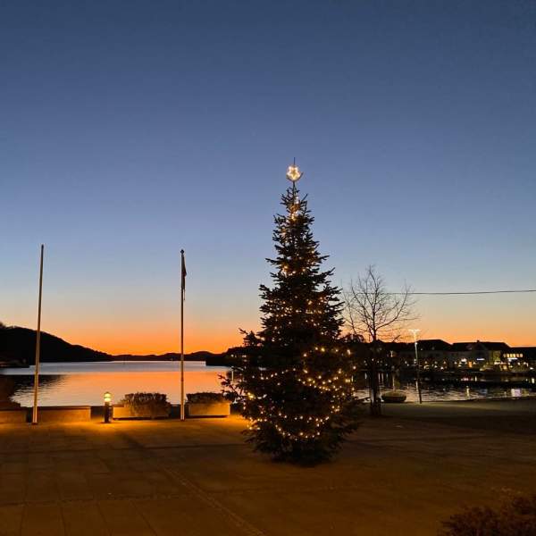 Juletre på Farsund torv