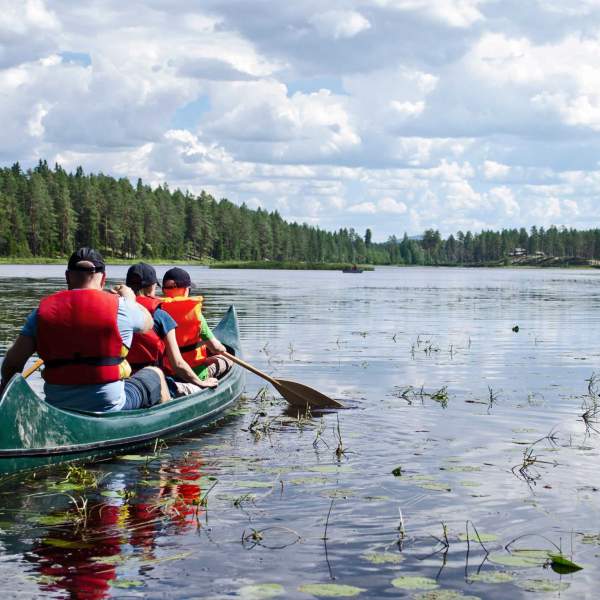Familie på Kanotur med Opplev Kynna