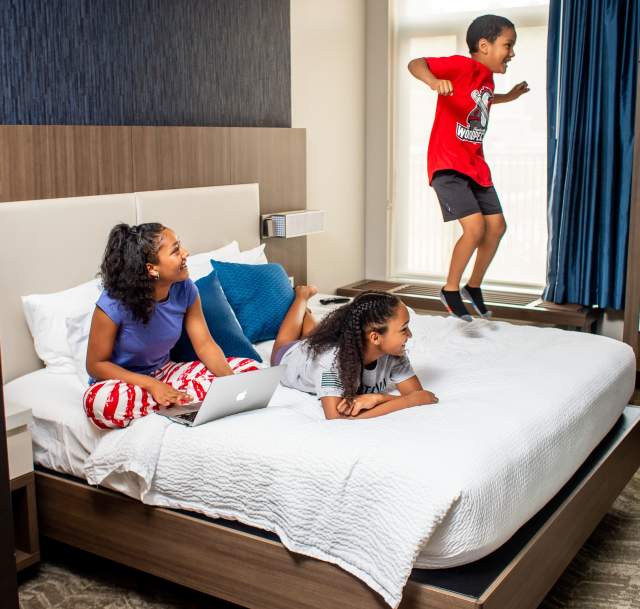 Hotel Family
