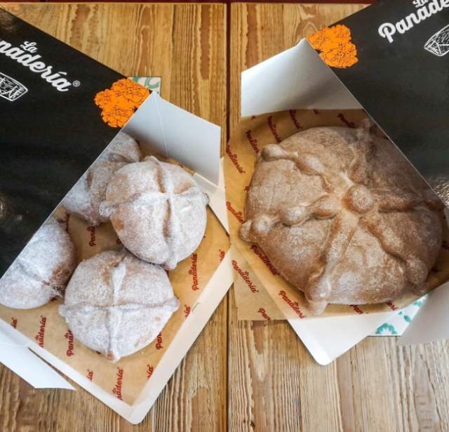 Pan de muerto at la panaderia
