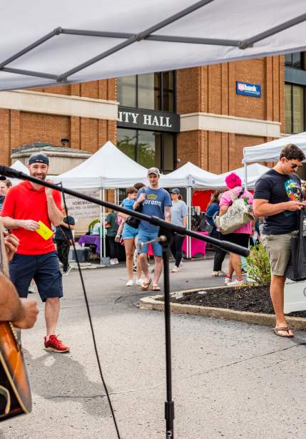 Musician plays at sunday on strawberry