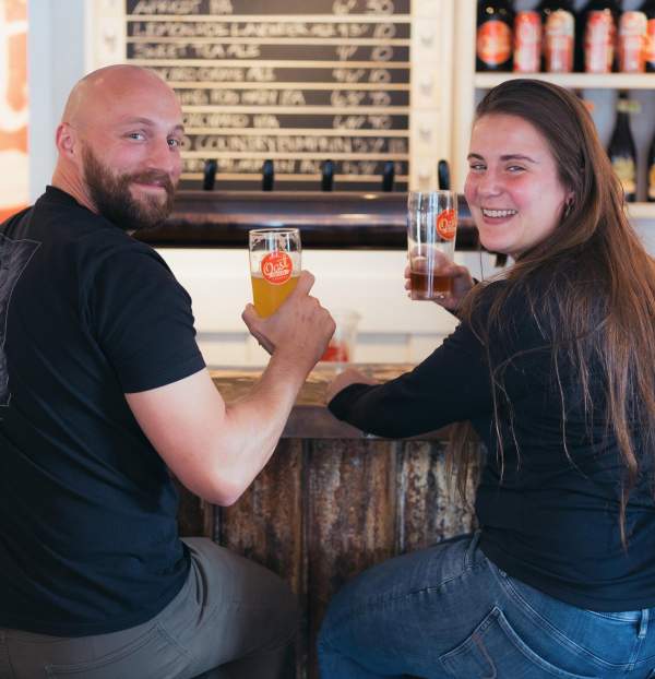 Couple drinking beer