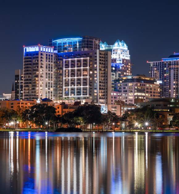 Lake Eola in Downtown Orlando at night