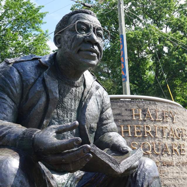 Alex Haley Statue