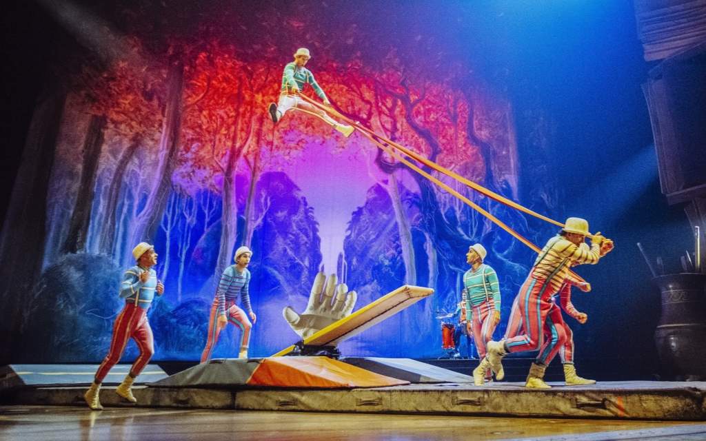 Squash & Stretch at Drawn to Life by Cirque du Soleil & Disney