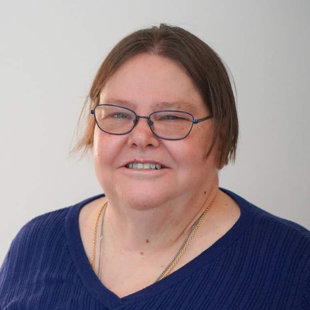 Ellen Orlowski Volunteer Headshot