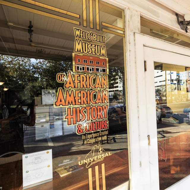 Influencer Katrina Dandridge visits Wells’Built Museum