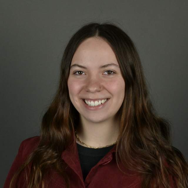 Delaney Holzer Headshot