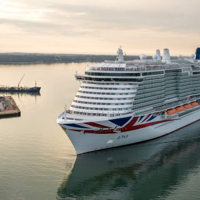 Cruise Ship