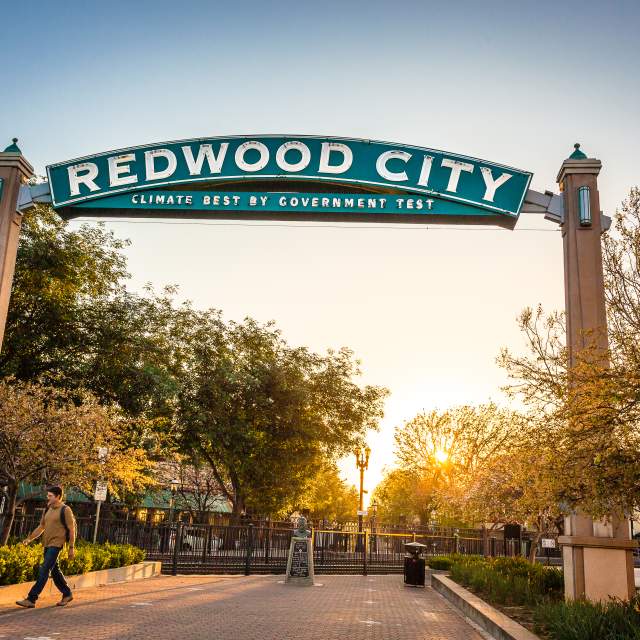 Redwood-City-Arch-during-the-sunset