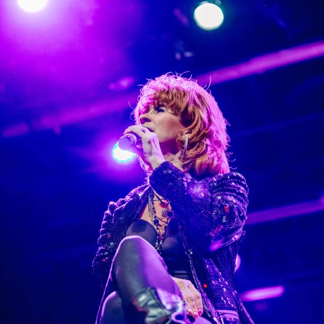 Reba tribute artist performing at Palace Theatre in Grapevine, Texas