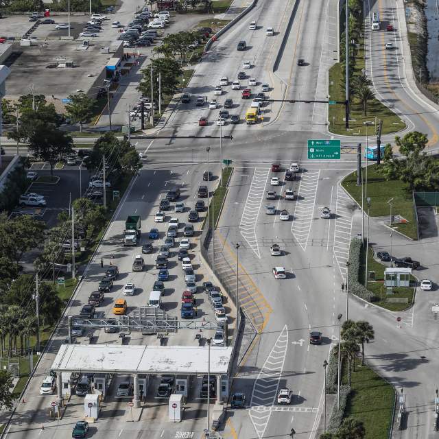 Intersection of Eller Drive and McIntosh Road