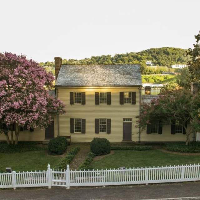 Blount Mansion