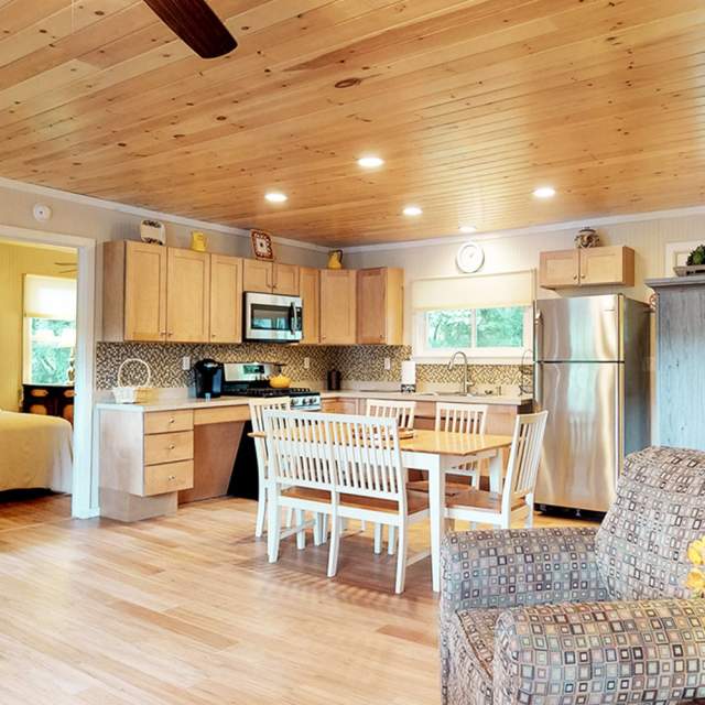 Explore cottages and cabins in the Poconos