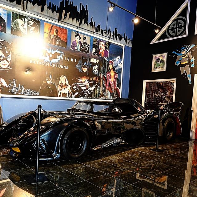 Dezerland Action Park Batmobile