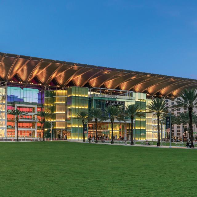 Dr. Phillips Center for the Performing Arts seneff arts plaza