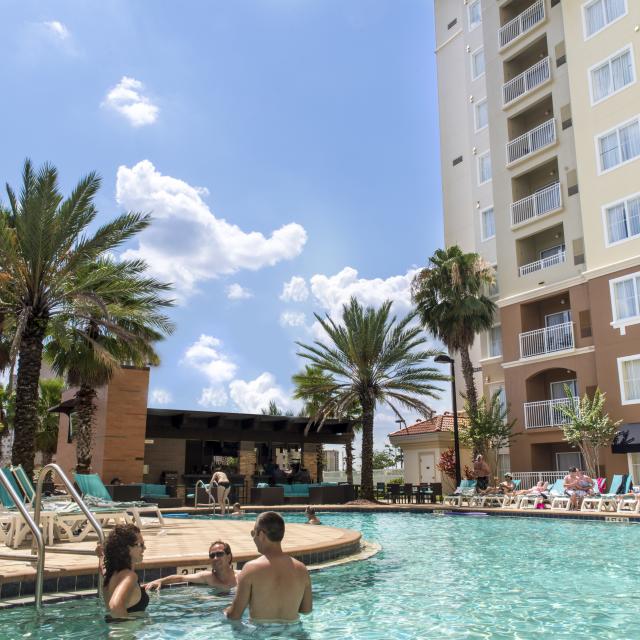 Point Orlando Hotel & Suites people in pool
